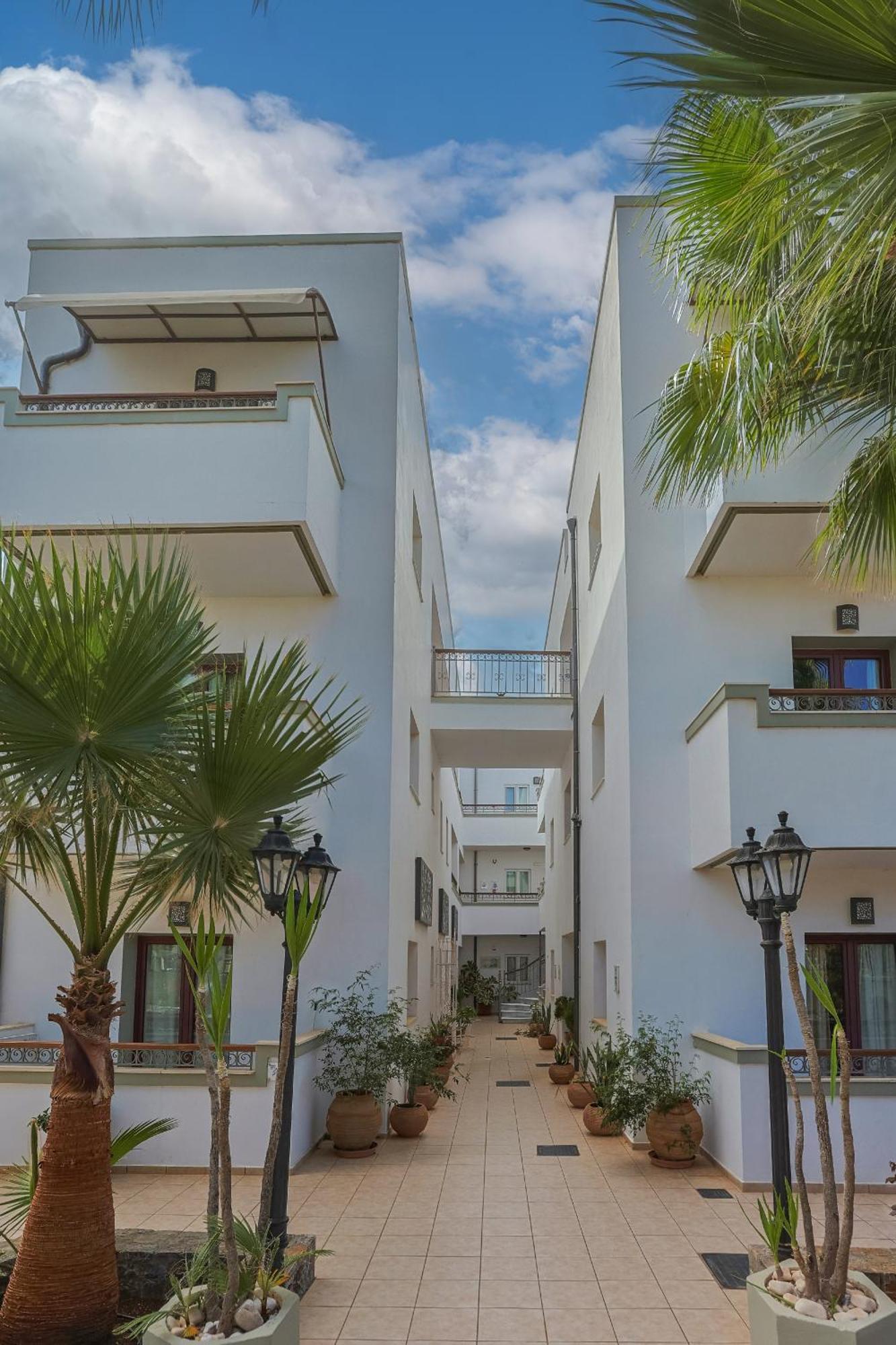Bella Elena By Estia Aparthotel Malia Eksteriør bilde